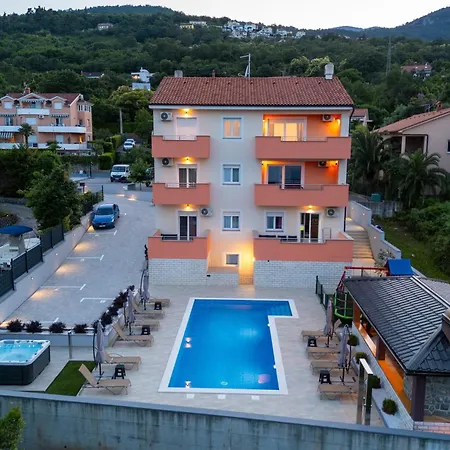 Casa de hóspedes Vesna 4*