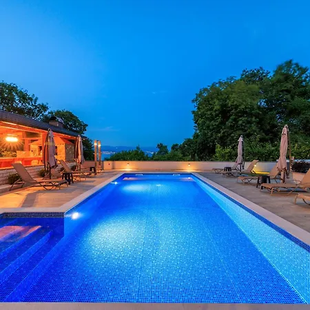 Casa de hóspedes Vesna 4*